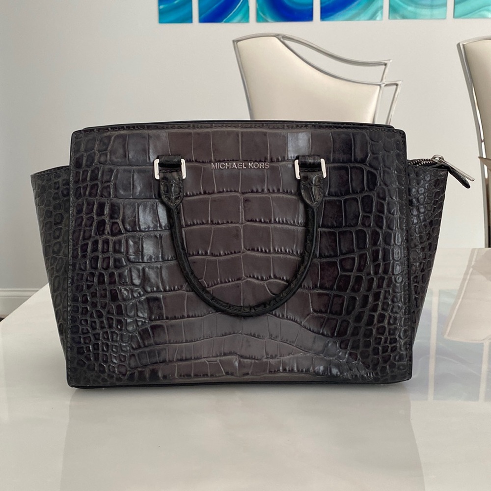 NWT Michael Kors Selma grey large satchel.